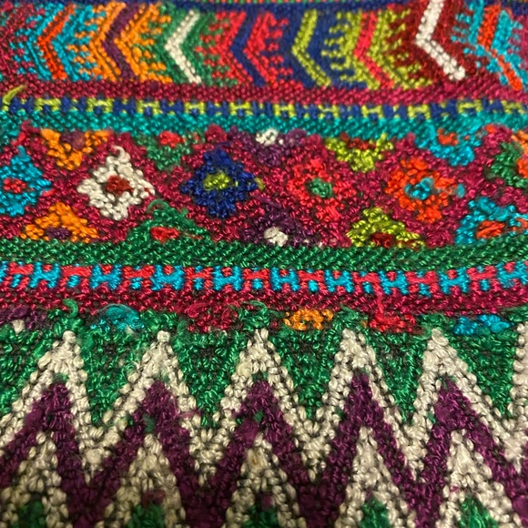 Infants Guatemalan Huipil.  Hand-woven on a backstop loom. 13” wide x10” long. - Picture 4 of 5